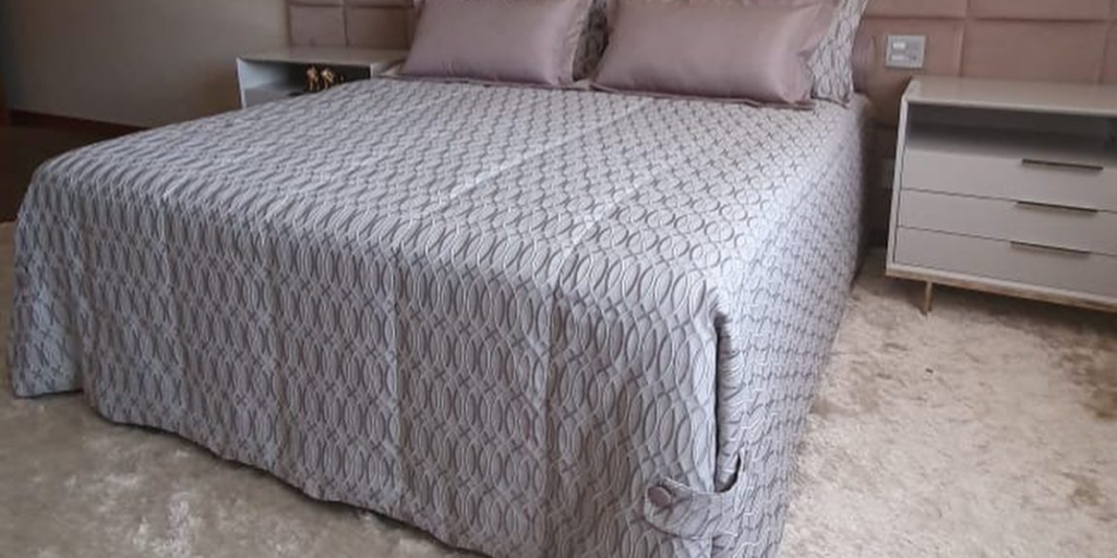Colcha de cama de casal matelassê